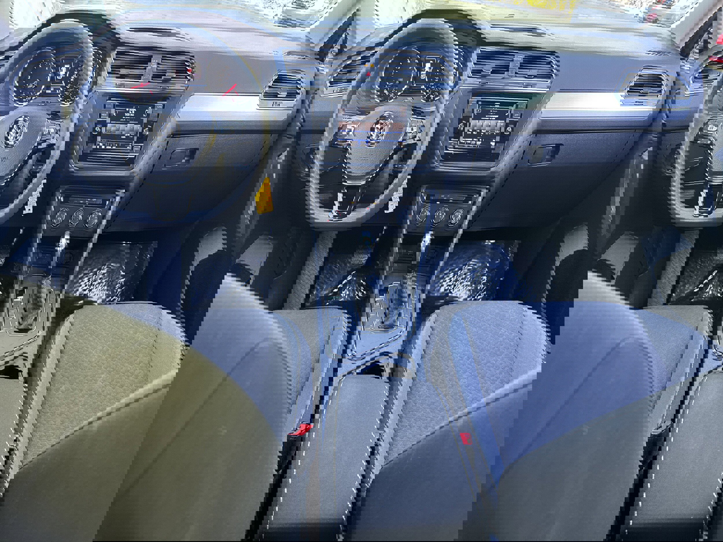 Used 2021 Volkswagen Tiguan S FWD image 13