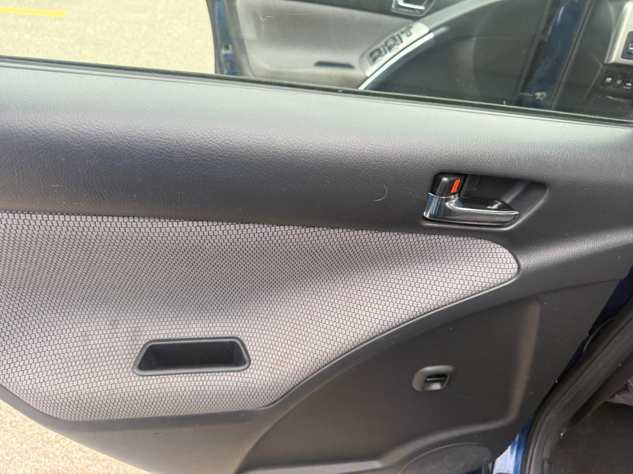 Used 2005 Toyota Matrix FWD image 14