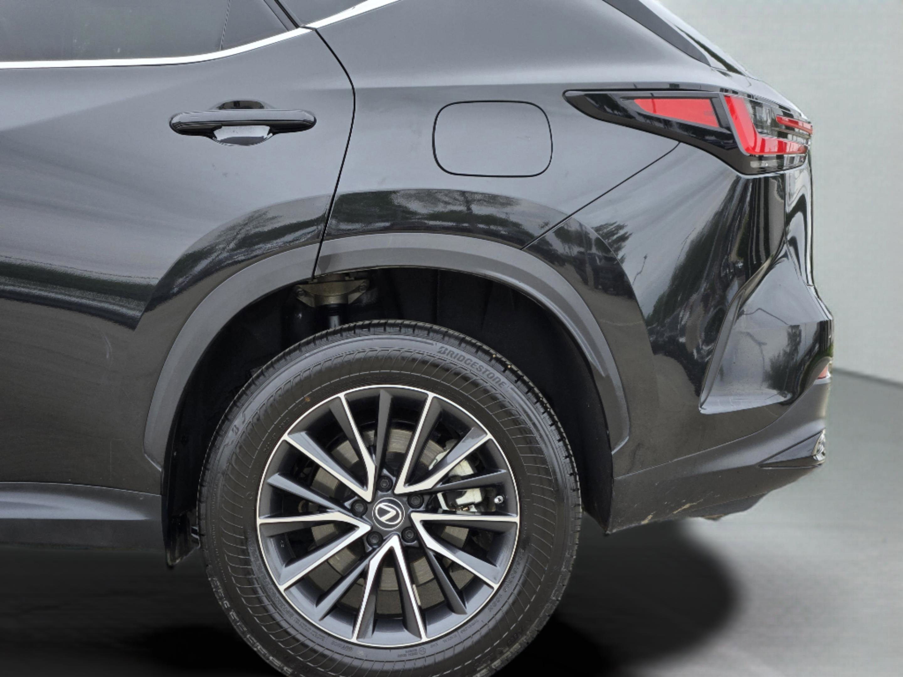 Used 2024 Lexus NX 250 FWD image 35