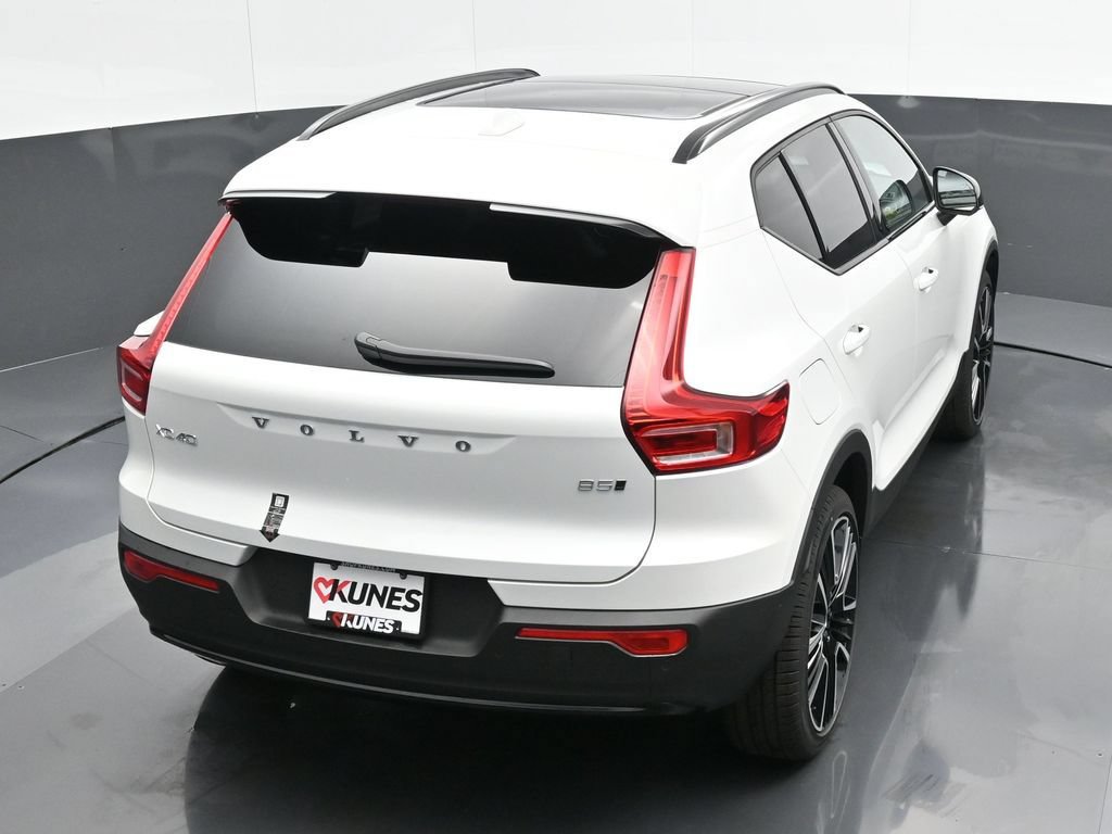 Used 2025 Volvo XC40 B5 Plus w/ Climate Package AWD/4WD image 30