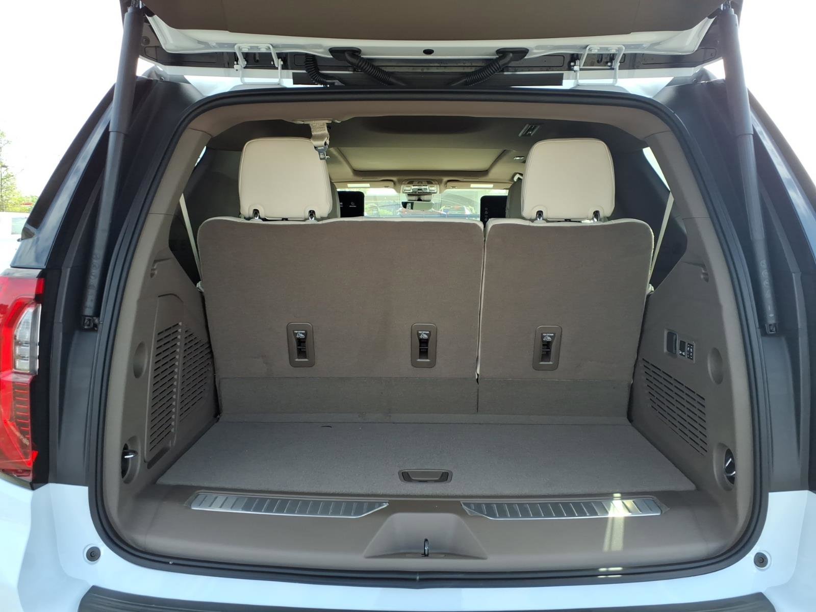 New 2026 GMC Yukon Denali image 6