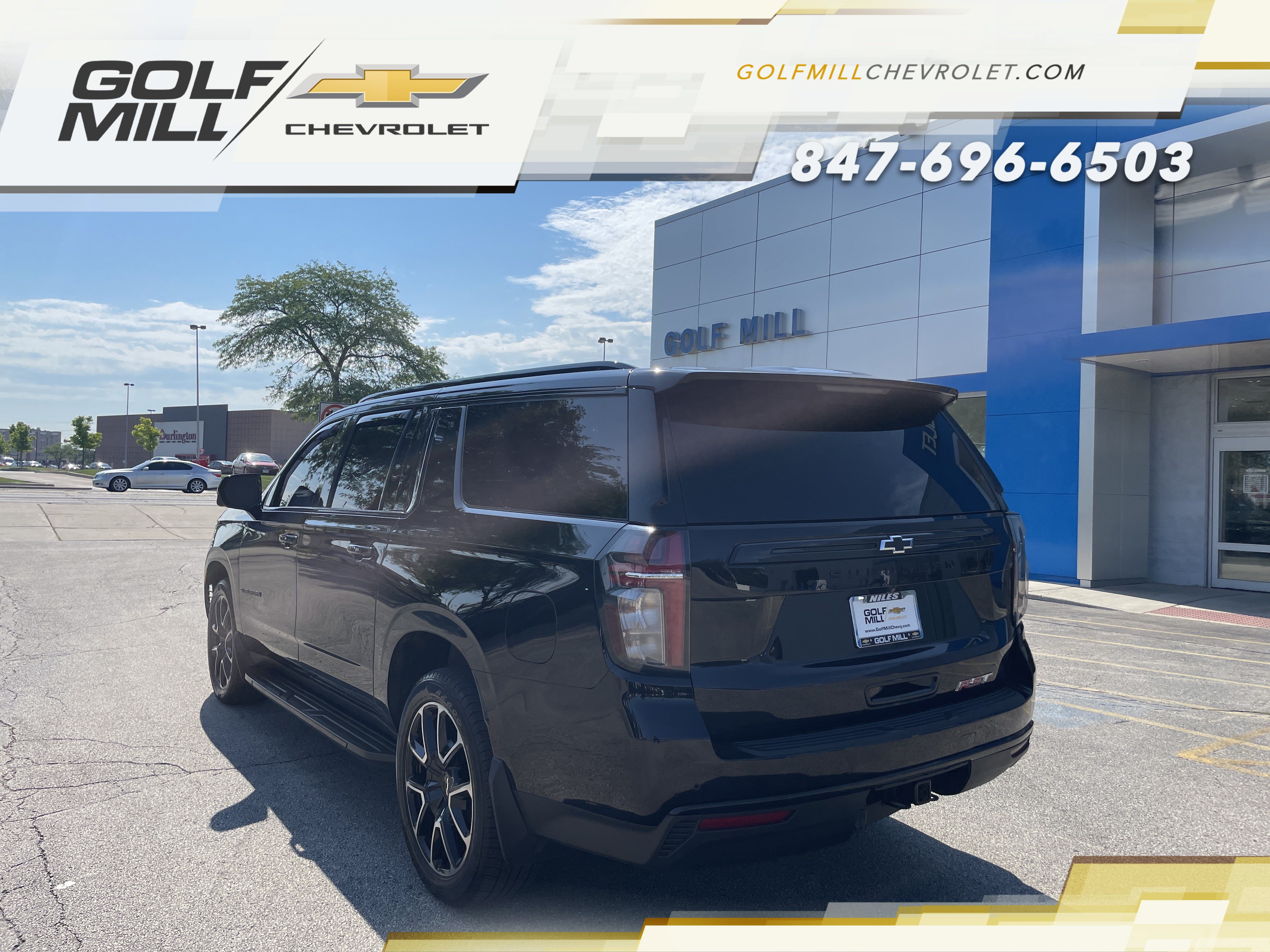 Used 2024 Chevrolet Suburban RST w/ Luxury Package AWD/4WD image 9