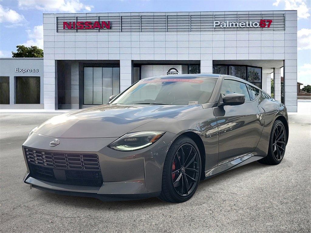 Certified 2024 Nissan Z Performance w/ Floor Mat Package image 3