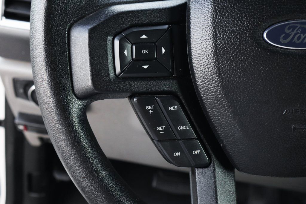 Used 2017 Ford F550 2WD Regular Cab Super Duty image 31