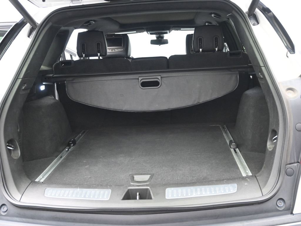 Used 2017 Cadillac XT5 Platinum w/ Driver Assist Package image 14