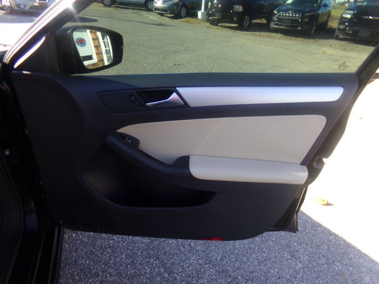 Used 2013 Volkswagen Jetta SE image 33