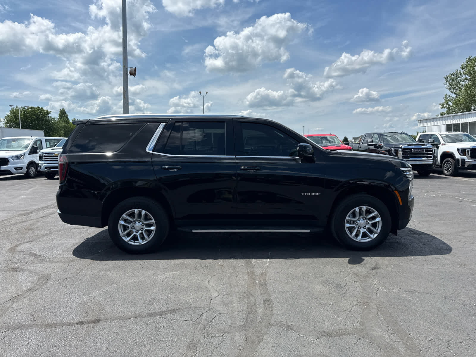 Certified 2025 Chevrolet Tahoe LT AWD/4WD image 6