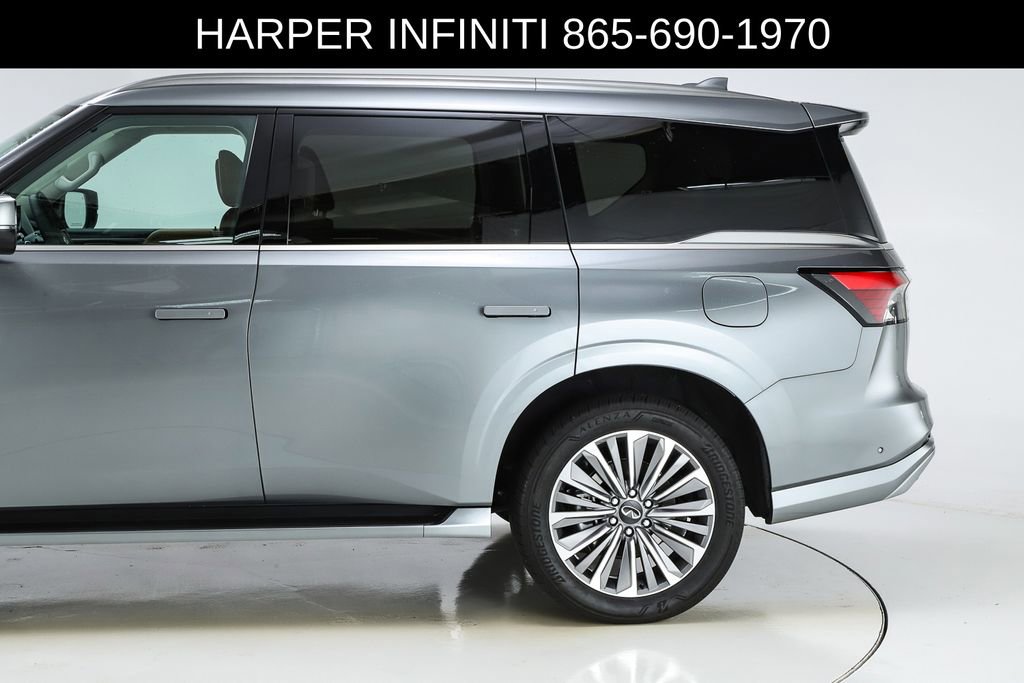 Used 2025 INFINITI QX80 Sensory AWD/4WD image 4