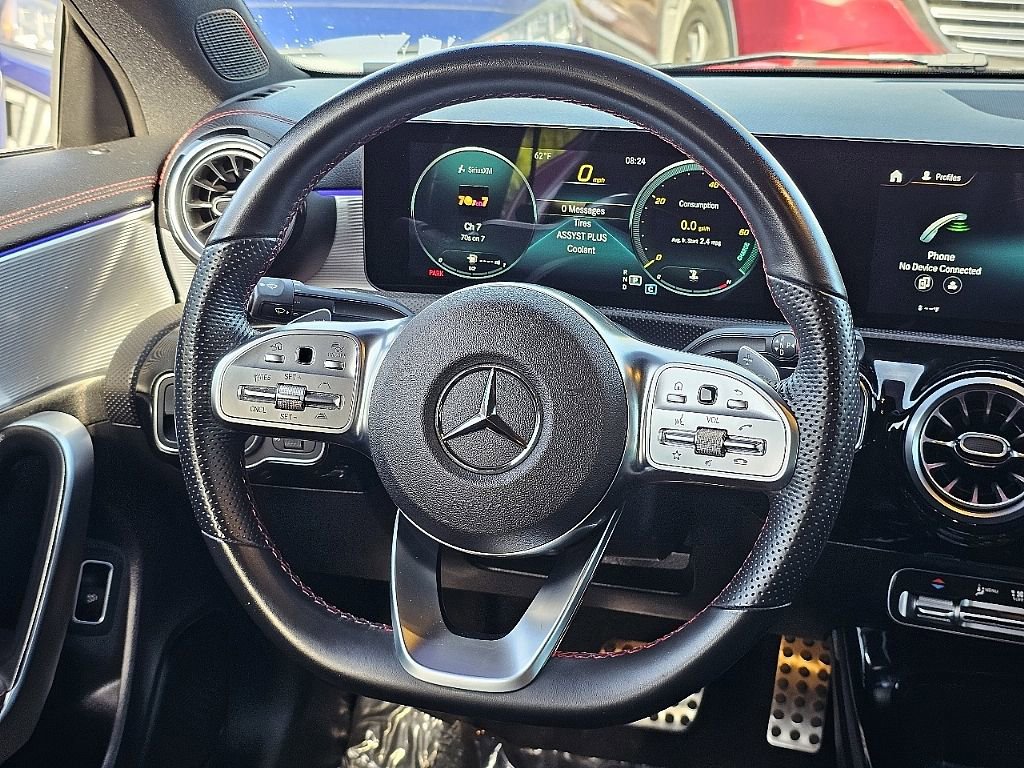 Used 2022 Mercedes-Benz CLA 250 image 32