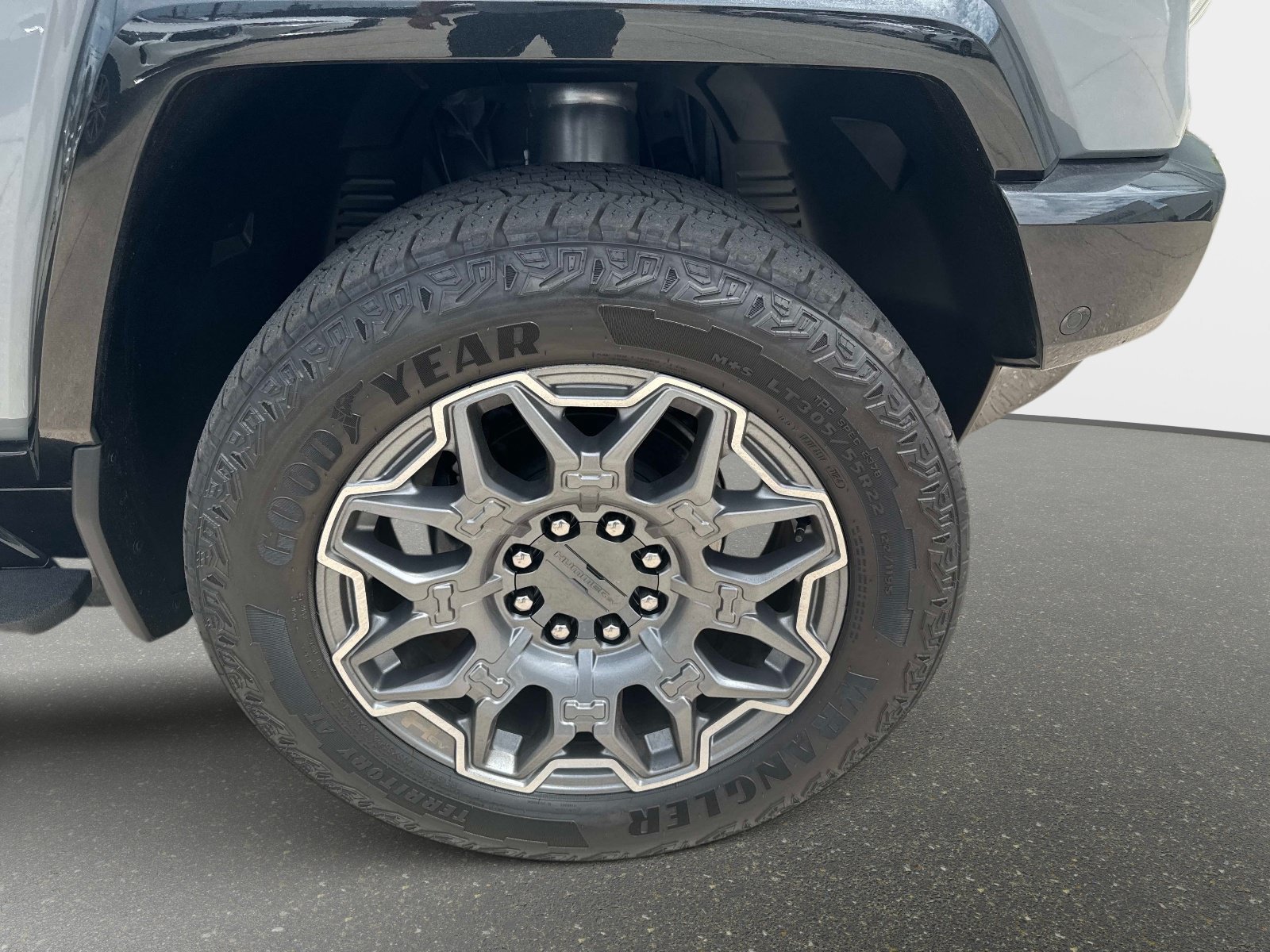 Used 2025 GMC Hummer EV 3X AWD/4WD image 37