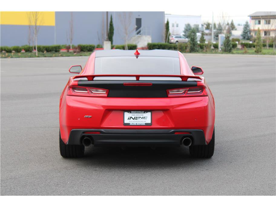 Used 2018 Chevrolet Camaro SS image 3