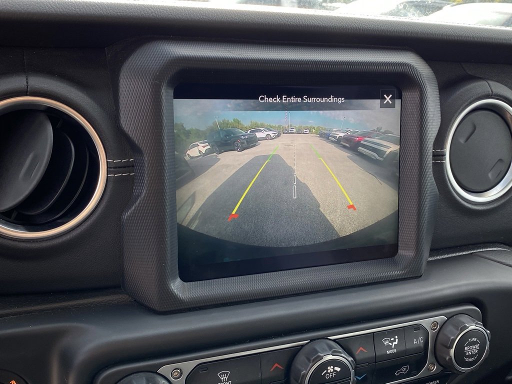 Used 2023 Jeep Wrangler Unlimited Sahara image 17