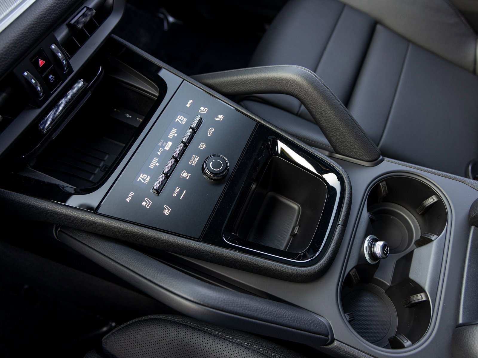 New 2025 Porsche Cayenne E-Hybrid image 37