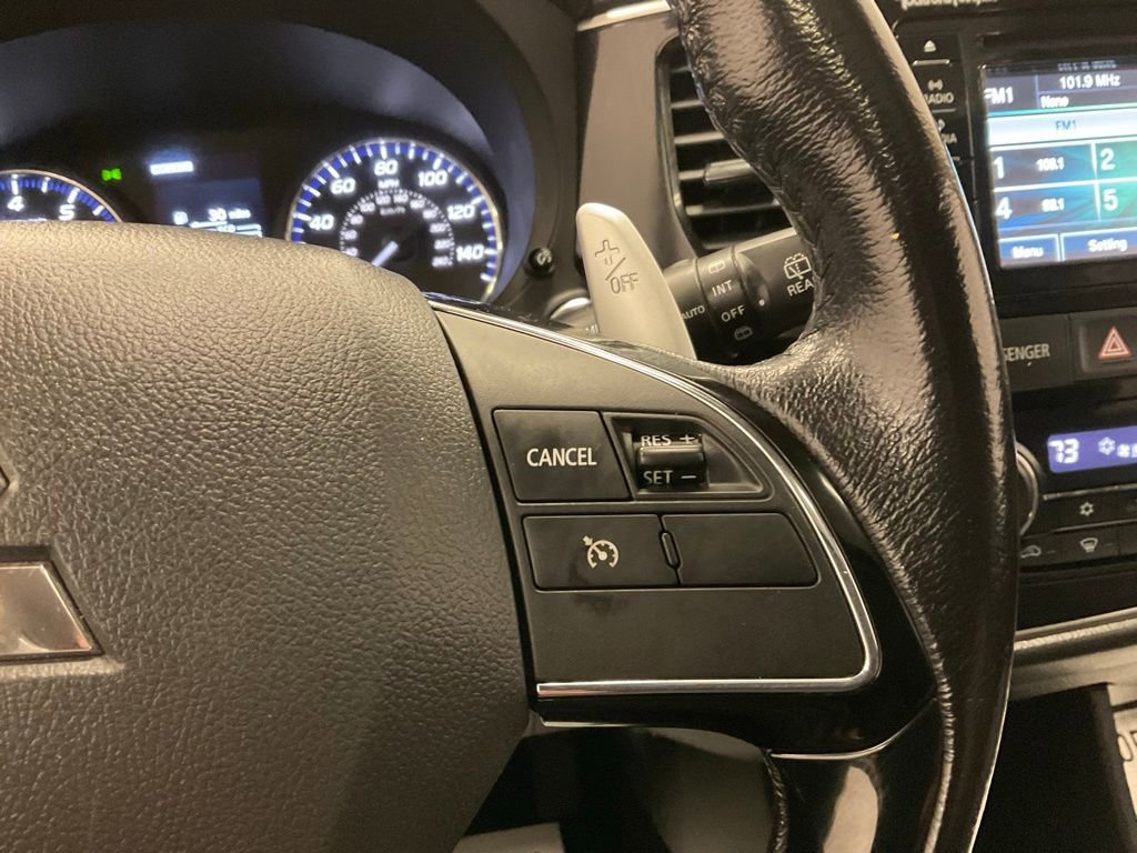 Used 2016 Mitsubishi Outlander GT AWD/4WD image 24