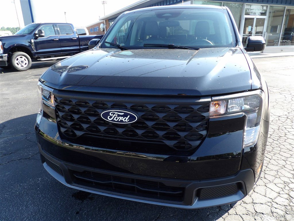 New 2025 Ford Maverick XLT w/ XLT Luxury Package image 13