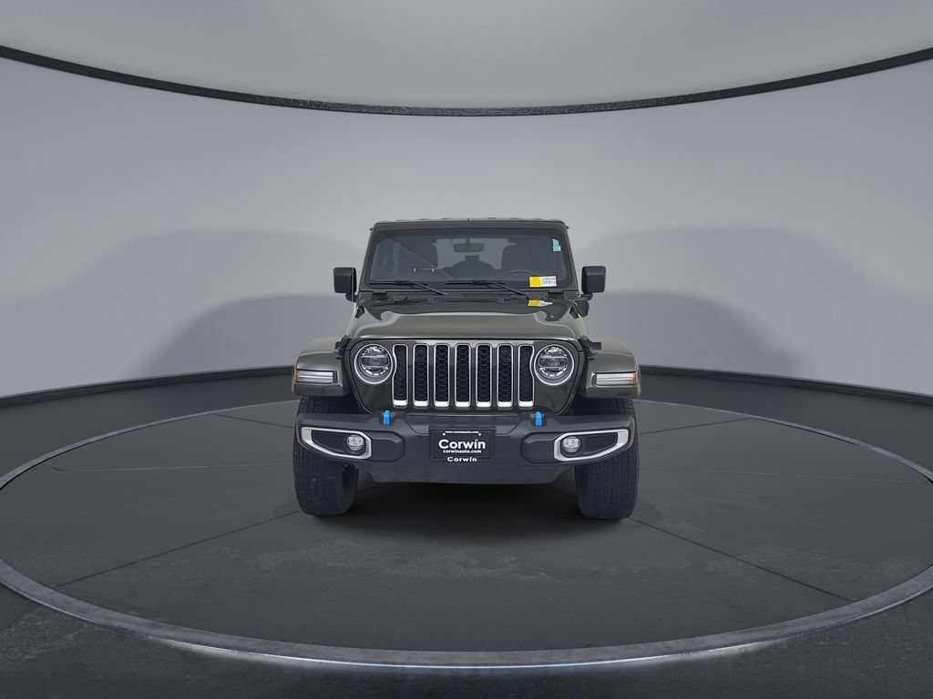 Used 2022 Jeep Wrangler Unlimited Sahara w/ Cold Weather Group AWD/4WD image 6