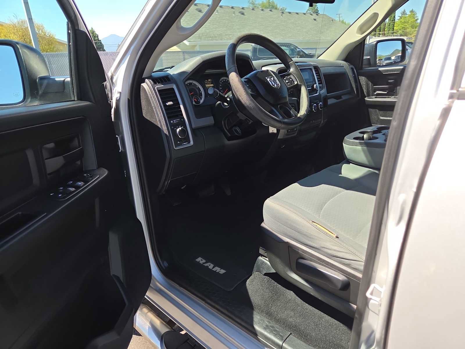 Used 2016 RAM 1500 Tradesman w/ Popular Equipment Group AWD/4WD image 10