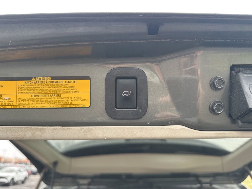 Used 2012 Toyota Sienna XLE image 11