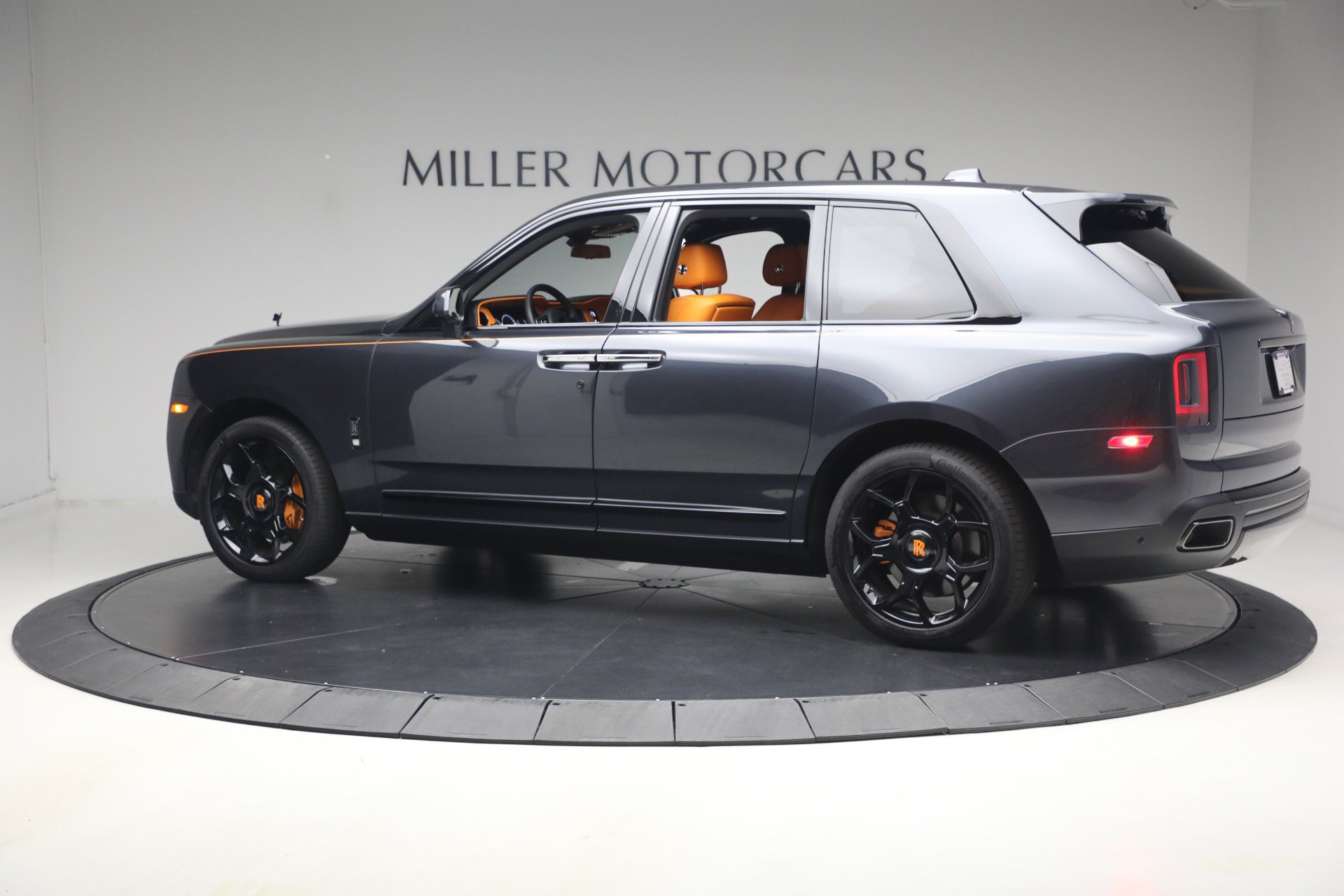 Certified 2024 Rolls-Royce Cullinan Black Badge w/ Driver's Package AWD/4WD image 6
