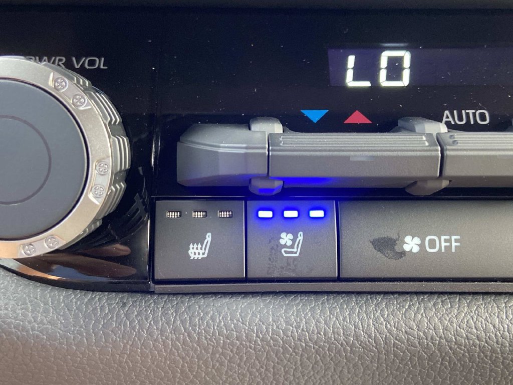 New 2026 Toyota Tundra Limited AWD/4WD image 42
