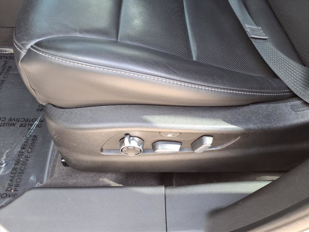 Used 2020 Cadillac XT4 Premium Luxury FWD image 21