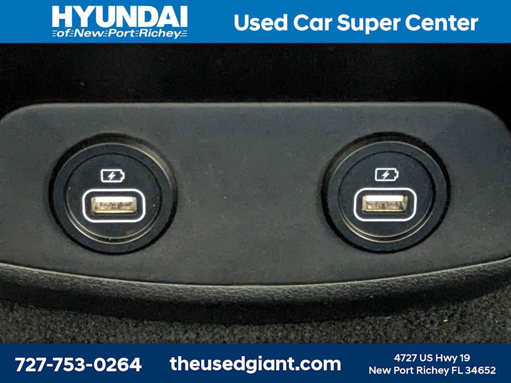 Used 2023 Hyundai Santa Fe SEL AWD/4WD image 18