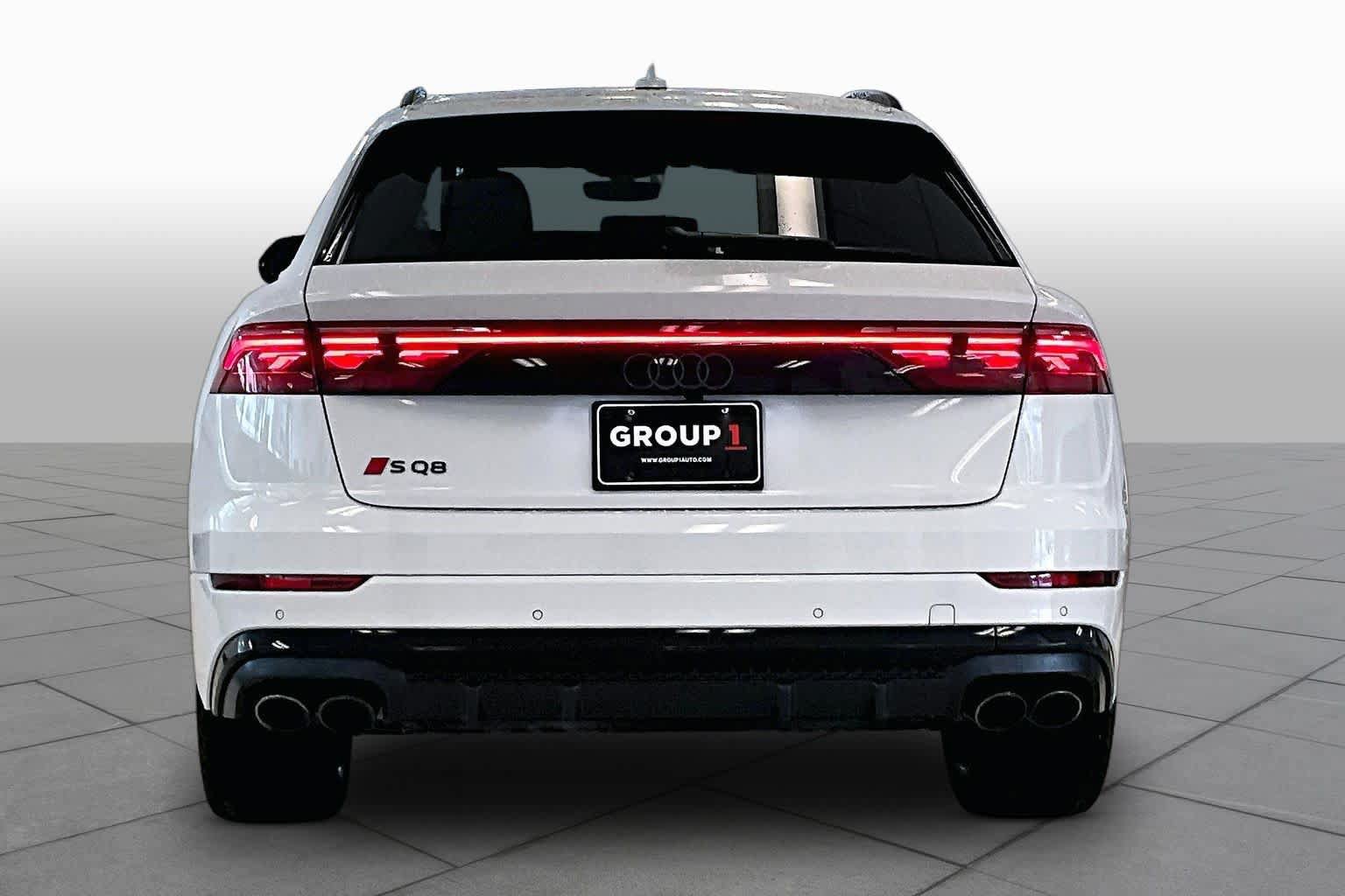 Used 2025 Audi SQ8 Prestige AWD/4WD image 4