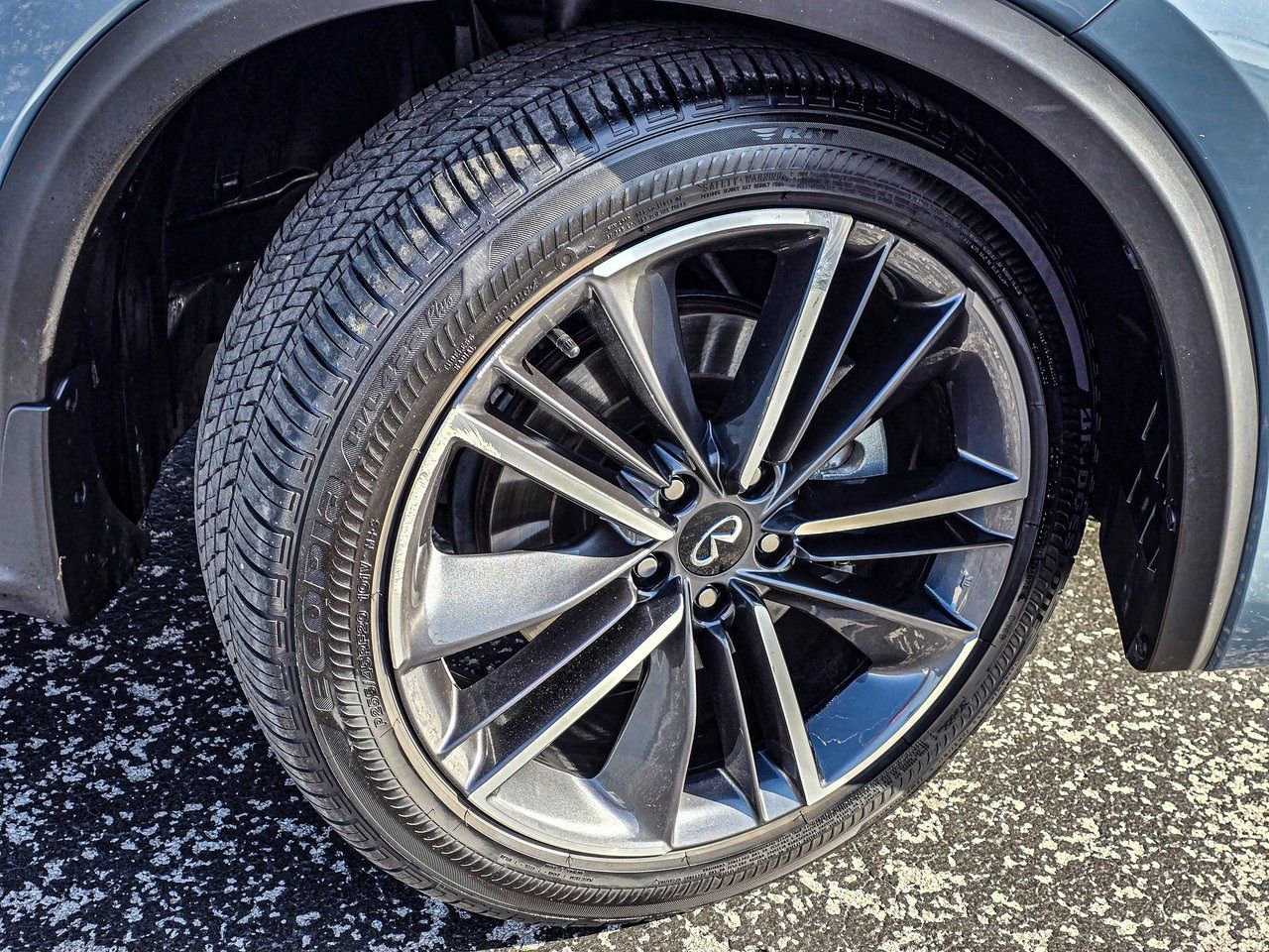 Used 2025 INFINITI QX55 Essential image 7