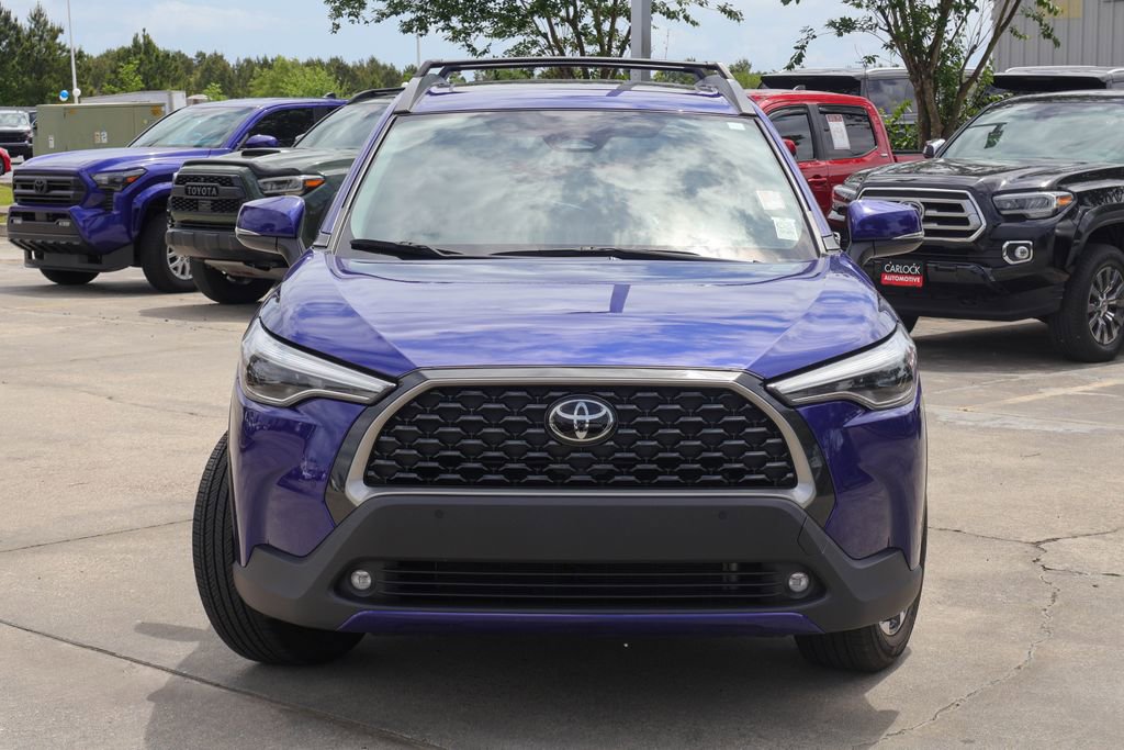 Used 2024 Toyota Corolla Cross XLE w/ Convenience Package FWD image 26
