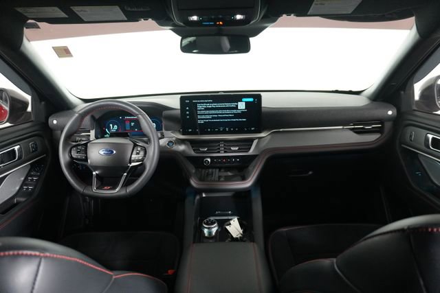 Certified 2025 Ford Explorer ST image 23