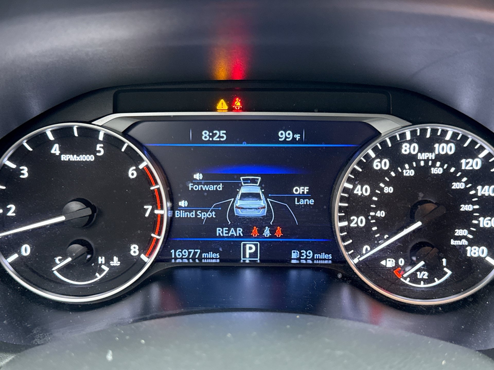 Used 2023 Nissan Altima 2.0 SR FWD image 10