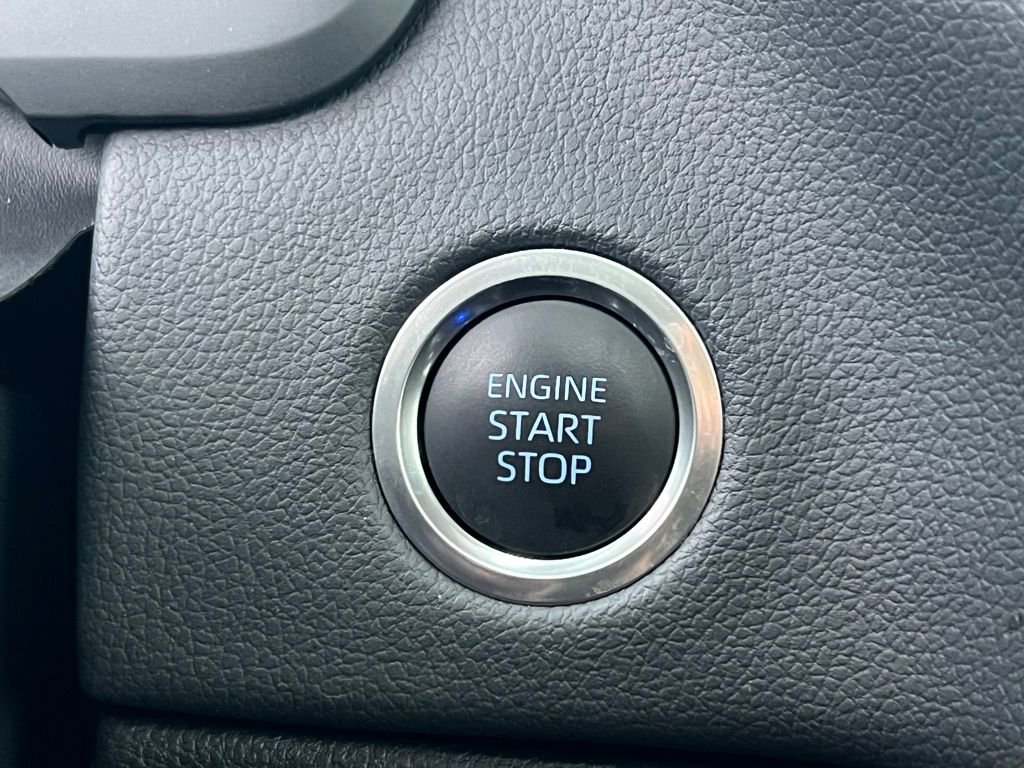 Used 2024 Toyota Tundra Limited image 25