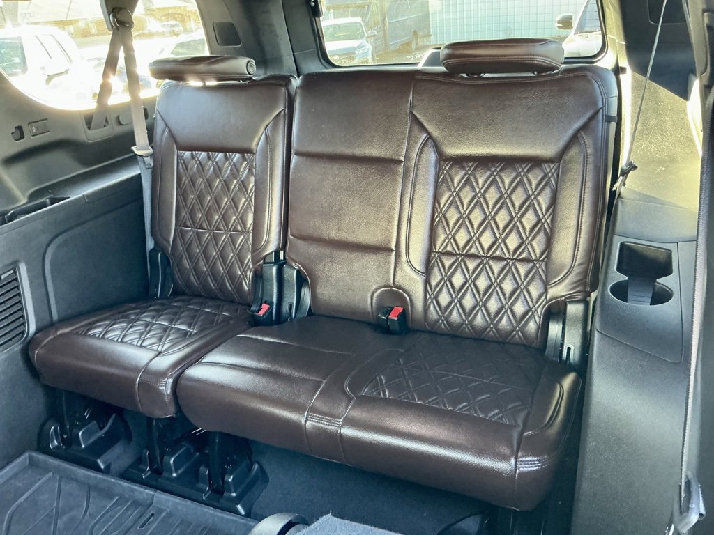 Used 2023 Chevrolet Suburban Z71 w/ Luxury Package image 27