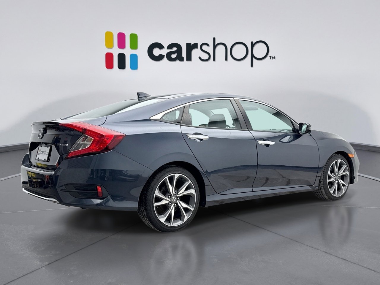 Used 2019 Honda Civic Touring image 5