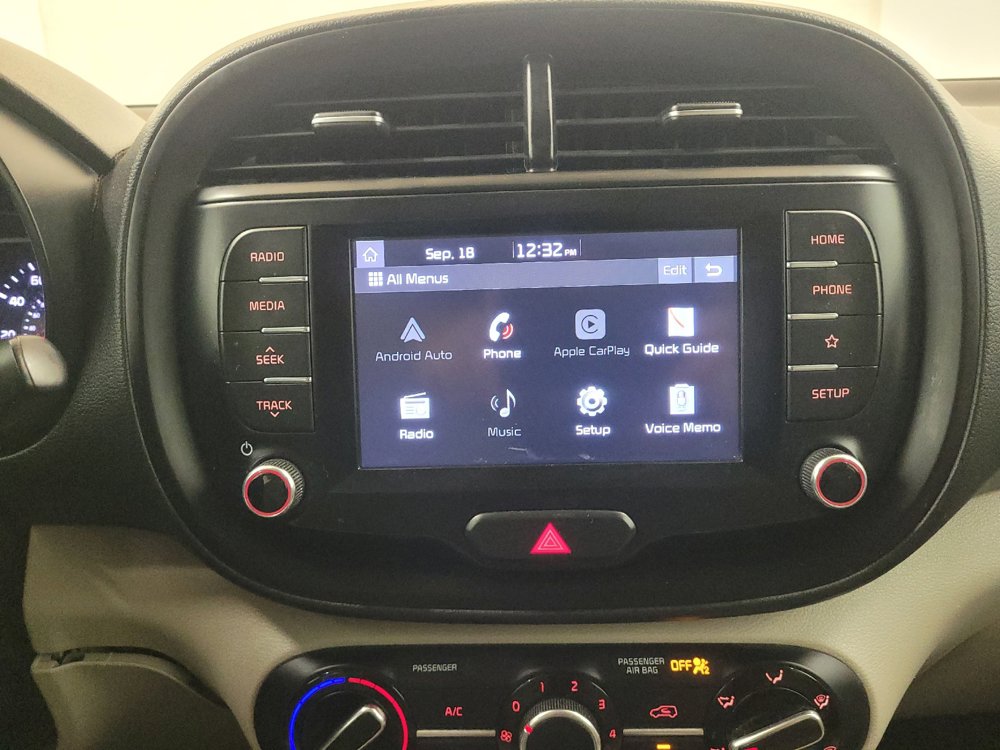 Used 2020 Kia Soul LX FWD image 25