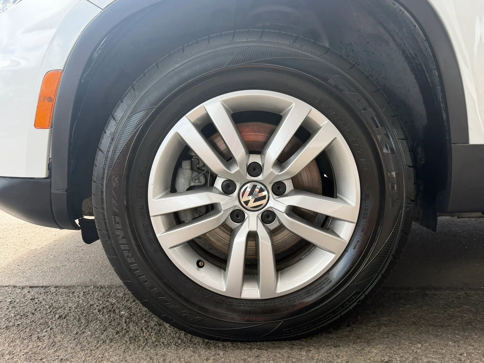 Used 2016 Volkswagen Tiguan S FWD image 9