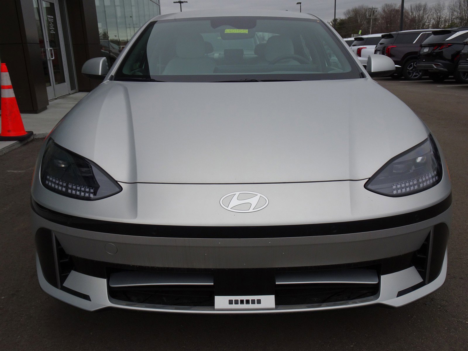 New 2024 Hyundai Ioniq 6 SEL image 7