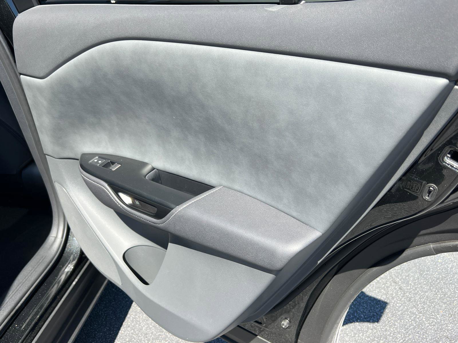 Used 2024 Lexus RZ 300e Premium w/ Accessory Package (Z1) image 17