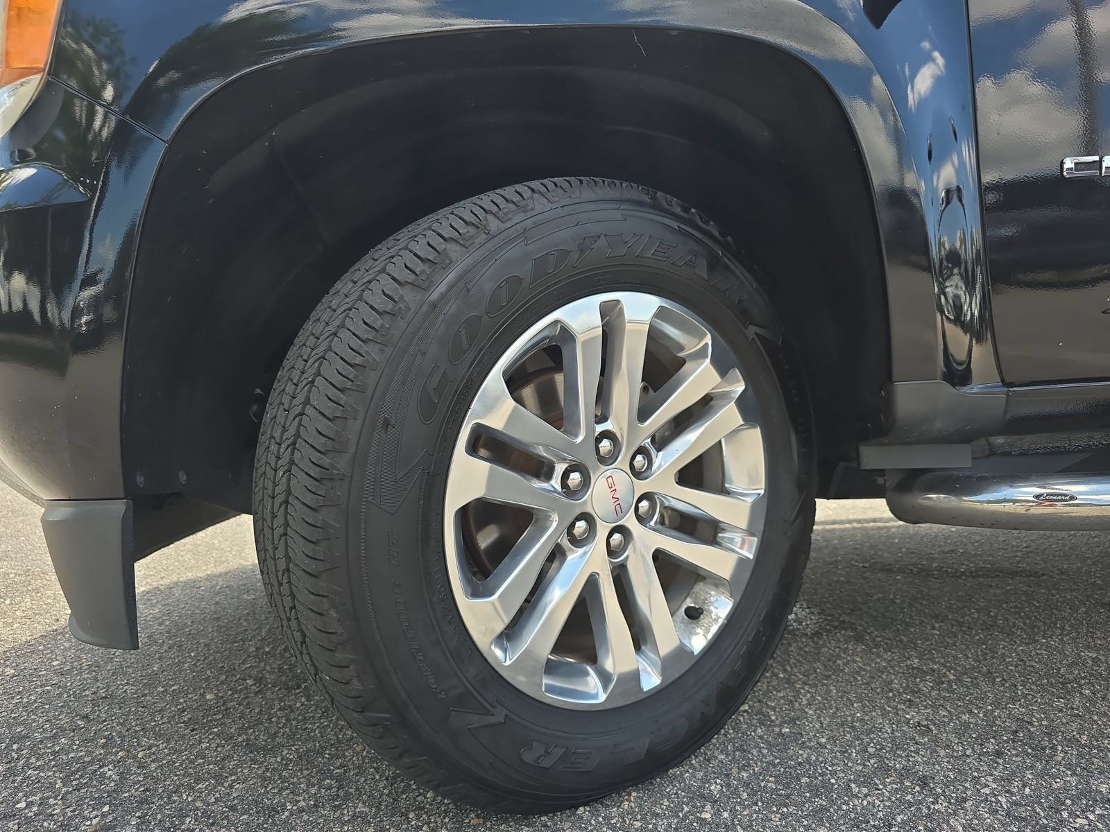 Used 2015 GMC Canyon SLT w/ Driver Alert Package AWD/4WD image 31