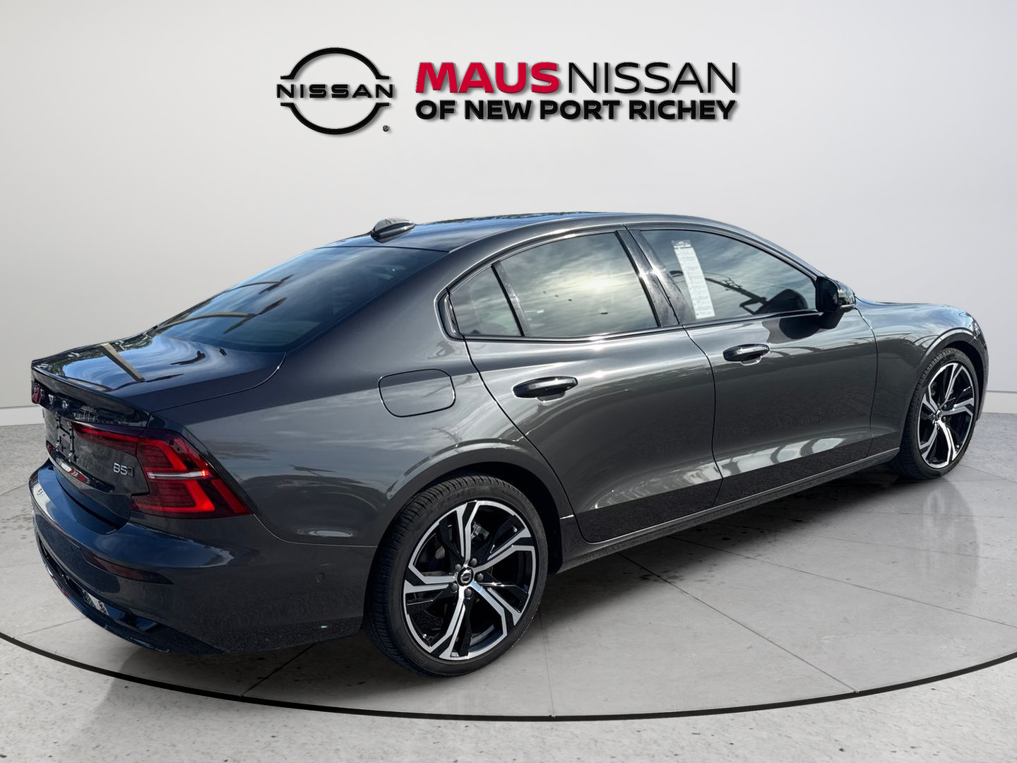 Used 2024 Volvo S60 B5 Plus w/ Protection Package Premier AWD/4WD image 13