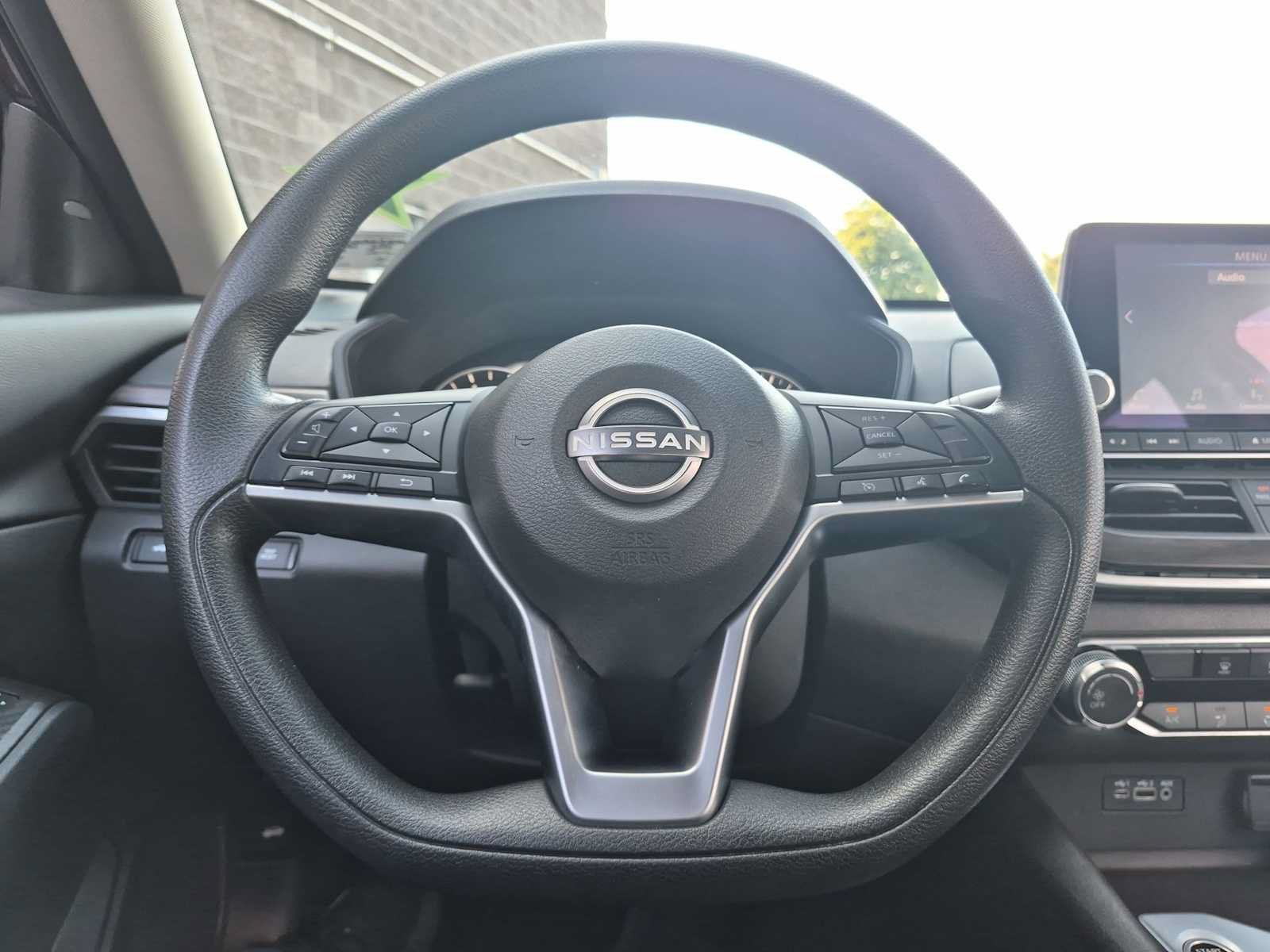 Used 2024 Nissan Altima 2.5 SV FWD image 22