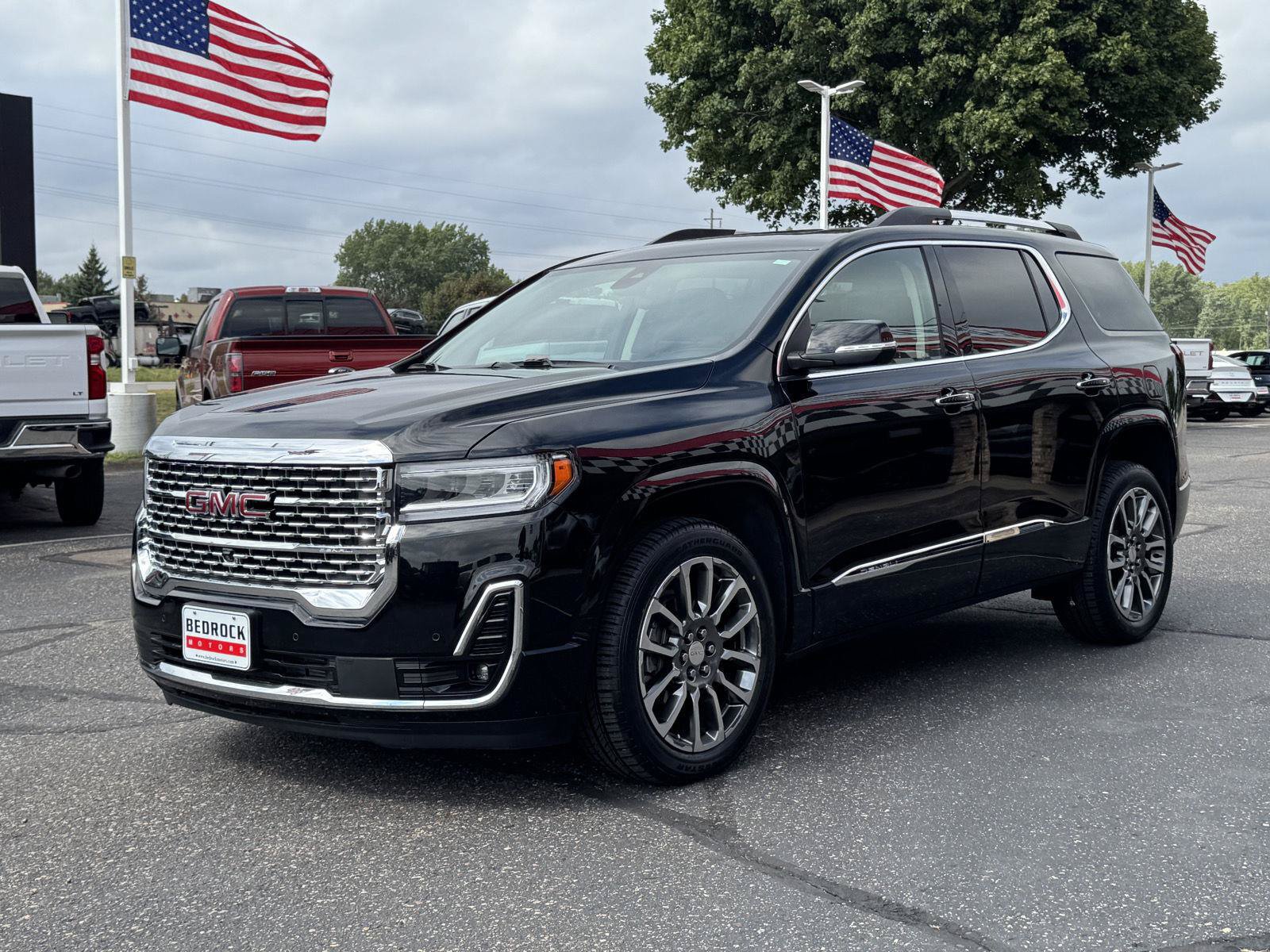 Used 2020 GMC Acadia Denali w/ Trailering Package AWD/4WD image 3