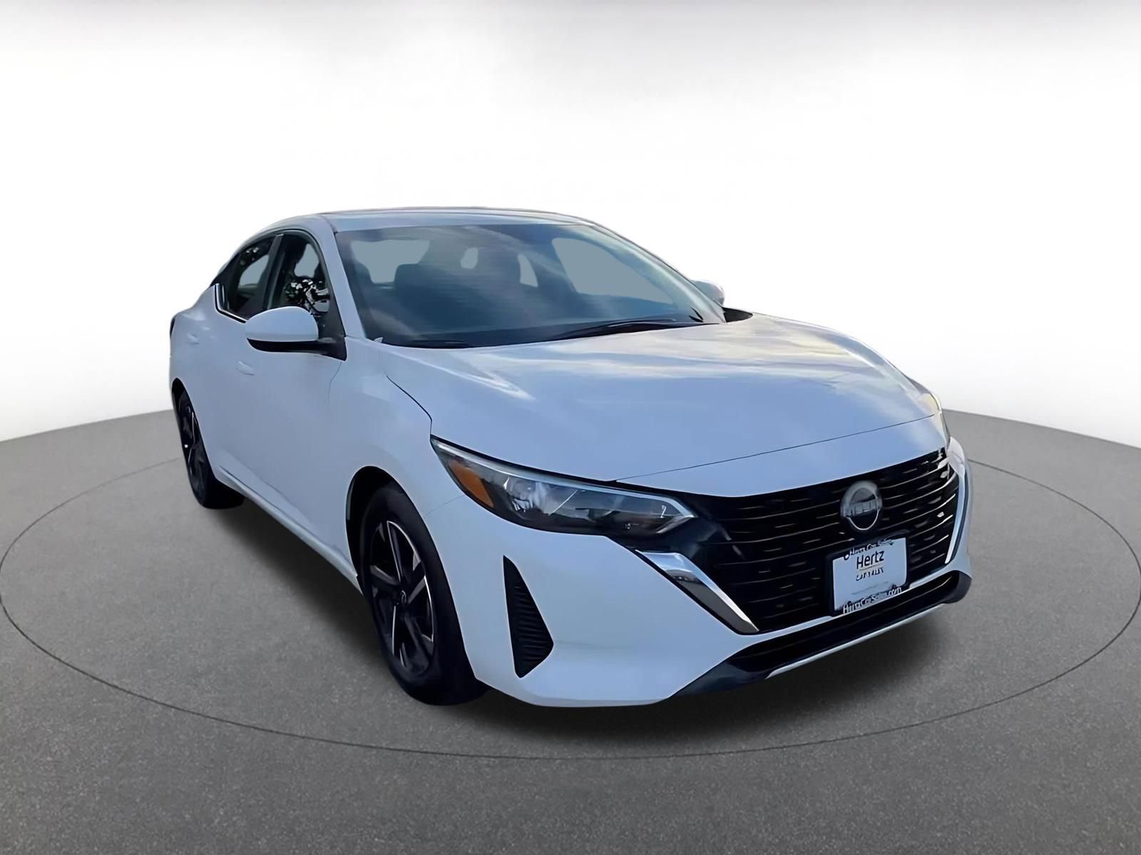 Used 2025 Nissan Sentra SV image 3