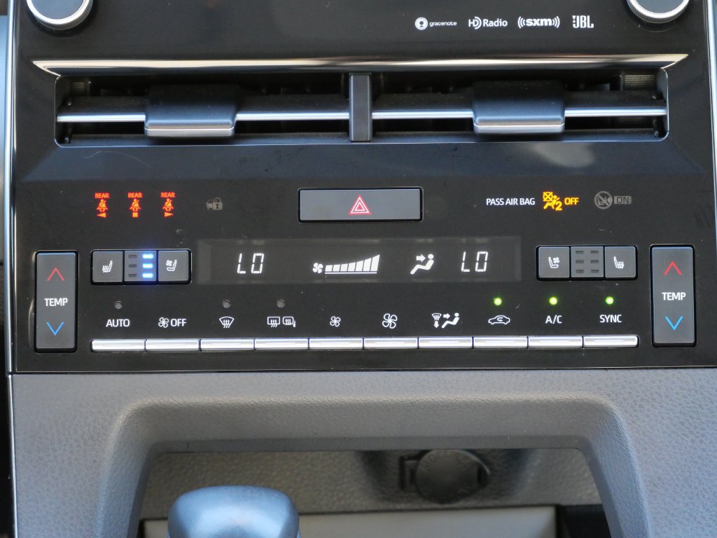 Used 2019 Toyota Avalon Limited w/ Advanced Safety Package FWD image 17