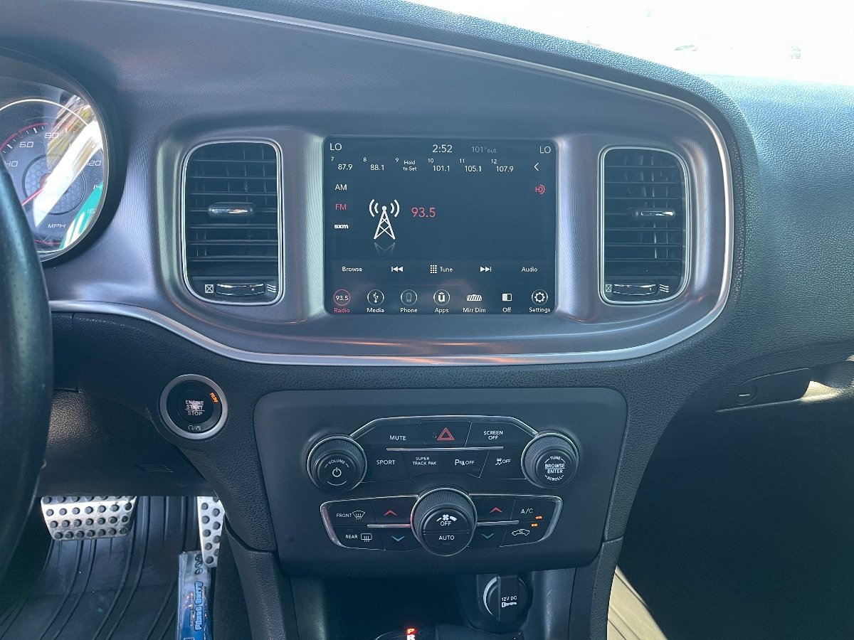 Used 2019 Dodge Charger R/T RWD image 9
