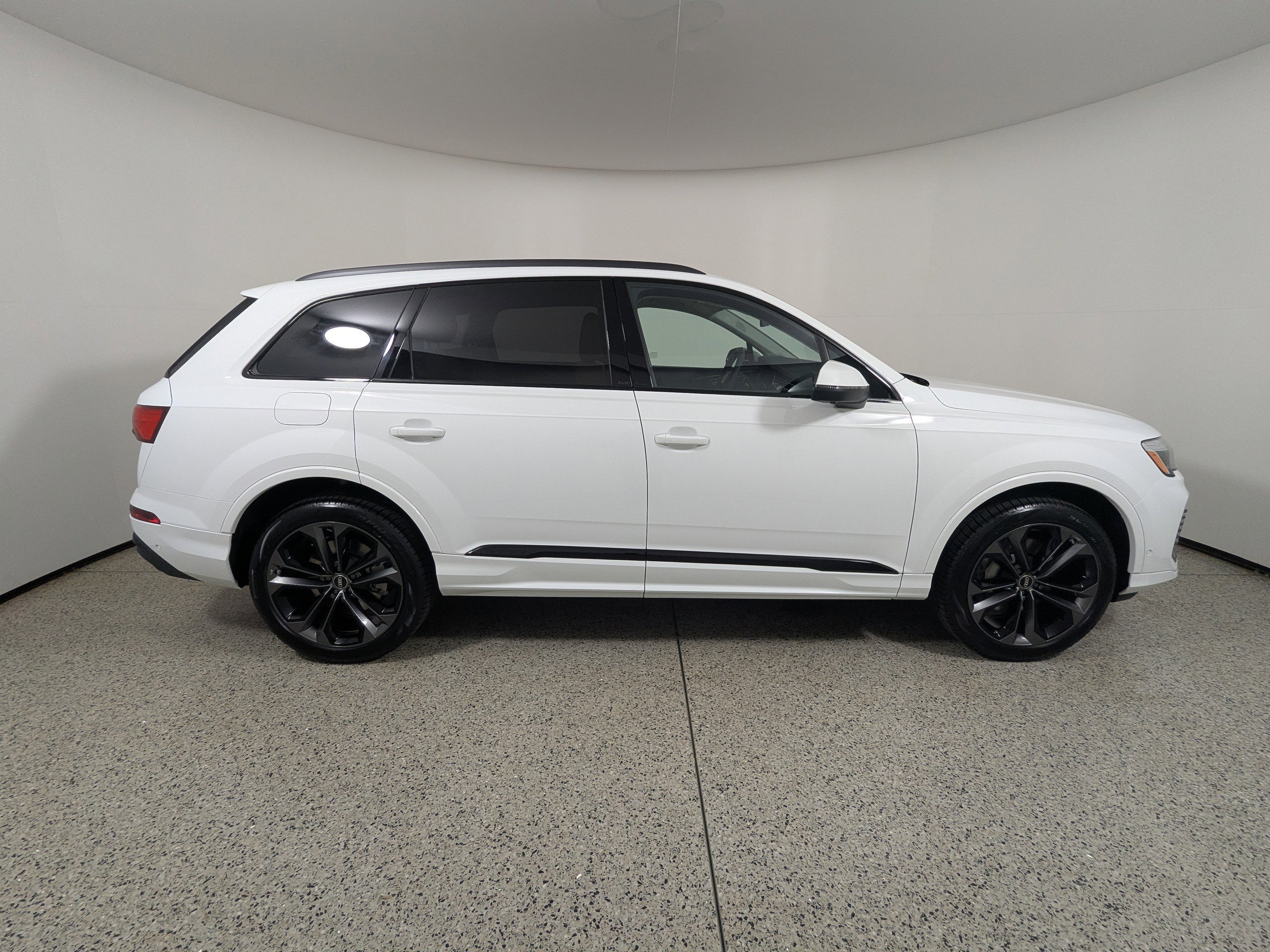 New 2025 Audi Q7 3.0T Premium Plus image 8