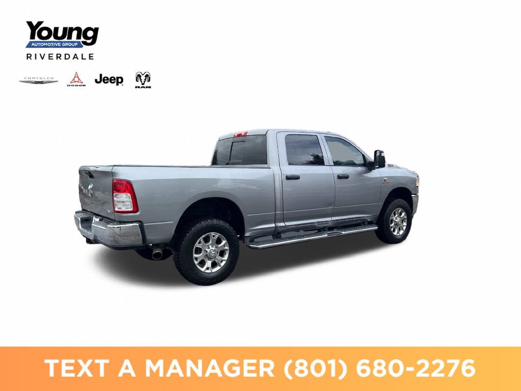 Used 2024 RAM 2500 Tradesman w/ Chrome Appearance Group AWD/4WD image 4