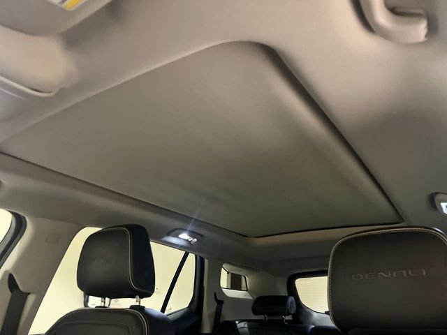 Certified 2018 GMC Terrain Denali w/ Comfort Package FWD image 18