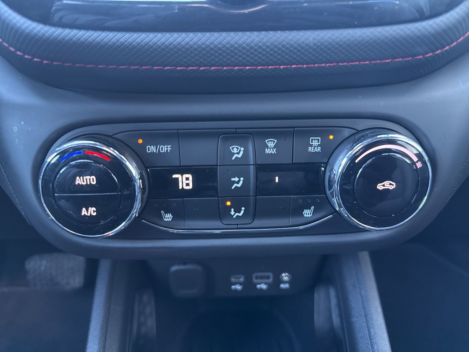 Used 2023 Chevrolet TrailBlazer RS w/ Convenience Package image 23