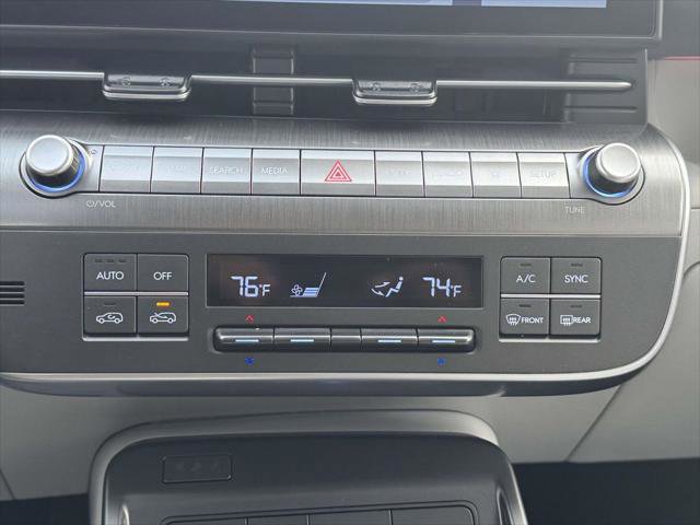 Used 2025 Hyundai Kona Limited image 30